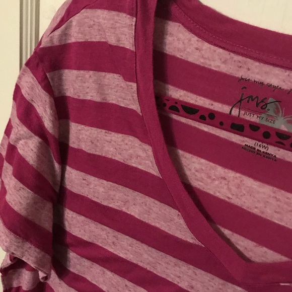 ❌ SOLD ❌ 💗Pink-heatherd striped tee💗 - Picture 2 of 3